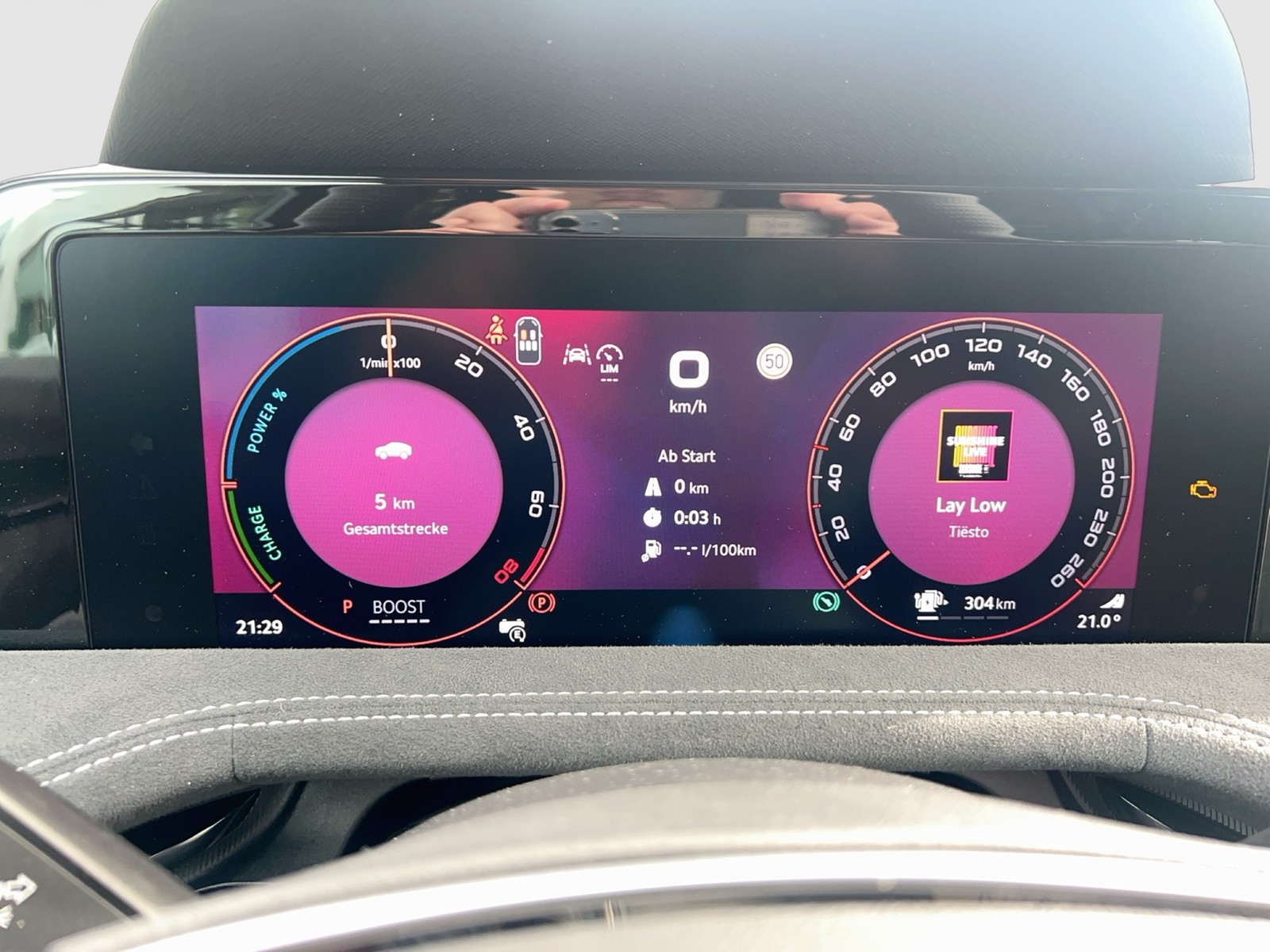 Fahrzeugabbildung SKODA Superb Combi 1.5 TSI iV Sportline MATRIX AHK DCC