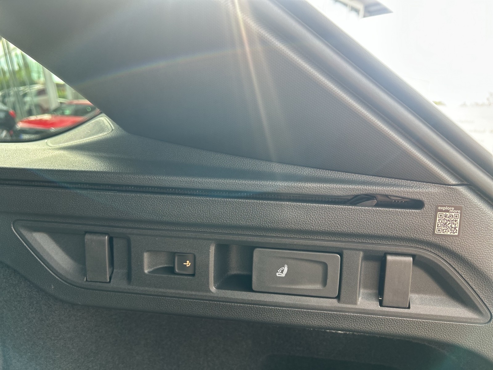 Fahrzeugabbildung SKODA Superb Combi 1.5 TSI iV Sportline MATRIX AHK DCC