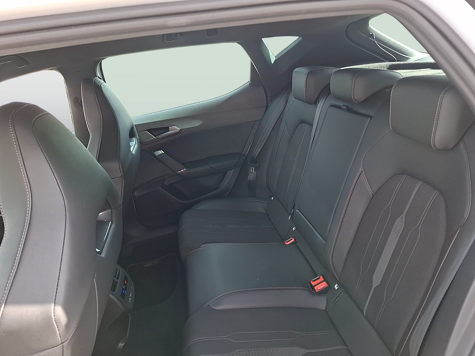 Fahrzeugabbildung CUPRA Leon ST VZ DSG Matrix Navi ACC RFK beats SH 19