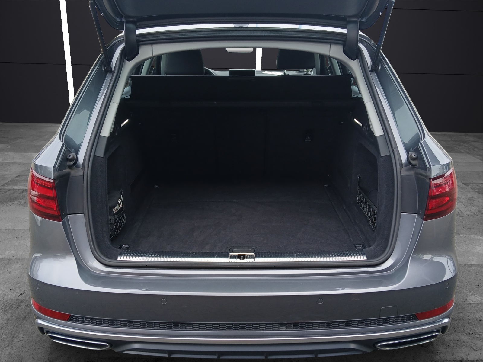 Fahrzeugabbildung Audi A4 Avant 45 TDI sport quattro S-Line Matrix Navi AVC ACC SH 18