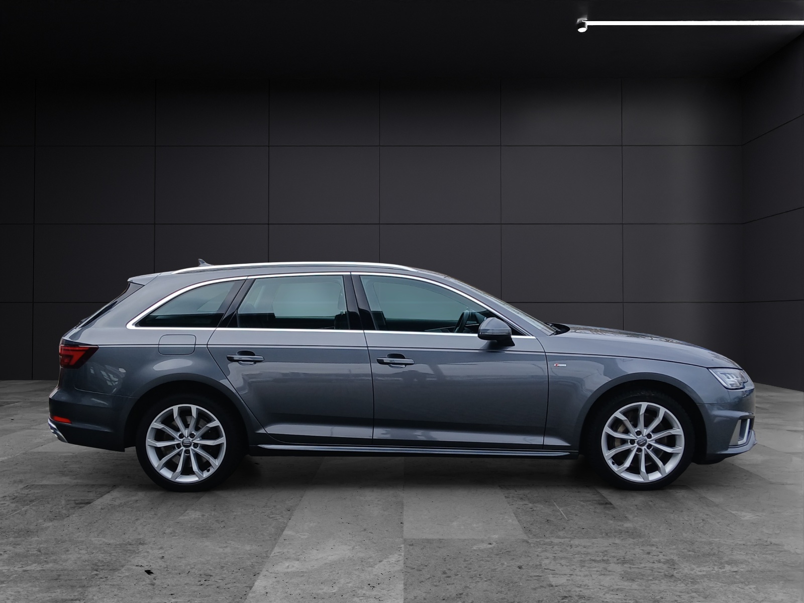 Fahrzeugabbildung Audi A4 Avant 45 TDI sport quattro S-Line Matrix Navi AVC ACC SH 18