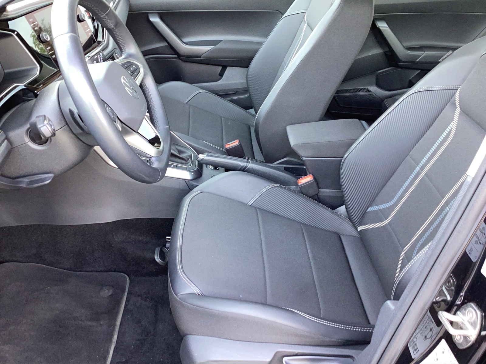 Fahrzeugabbildung Volkswagen Taigo TSI Style DSG Matrix AHK Navi AID ACC RFK SH