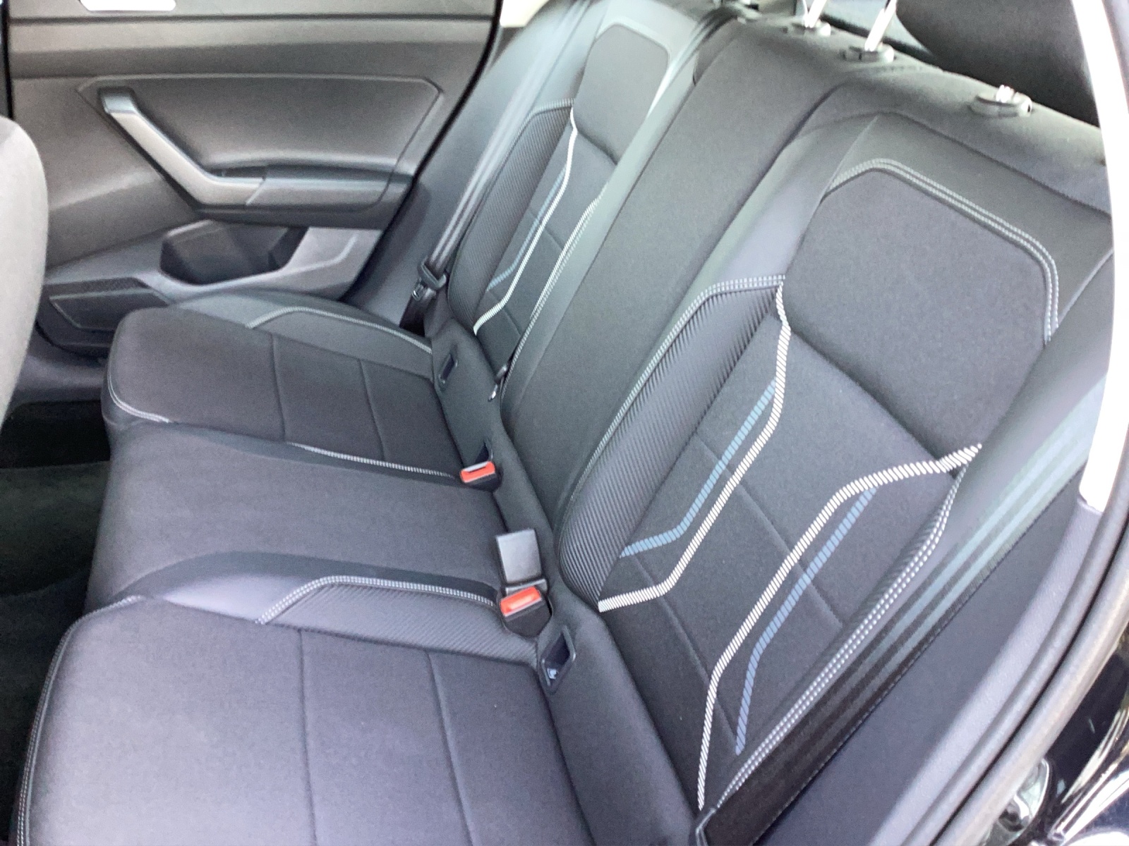 Fahrzeugabbildung Volkswagen Taigo TSI Style DSG Matrix AHK Navi AID ACC RFK SH