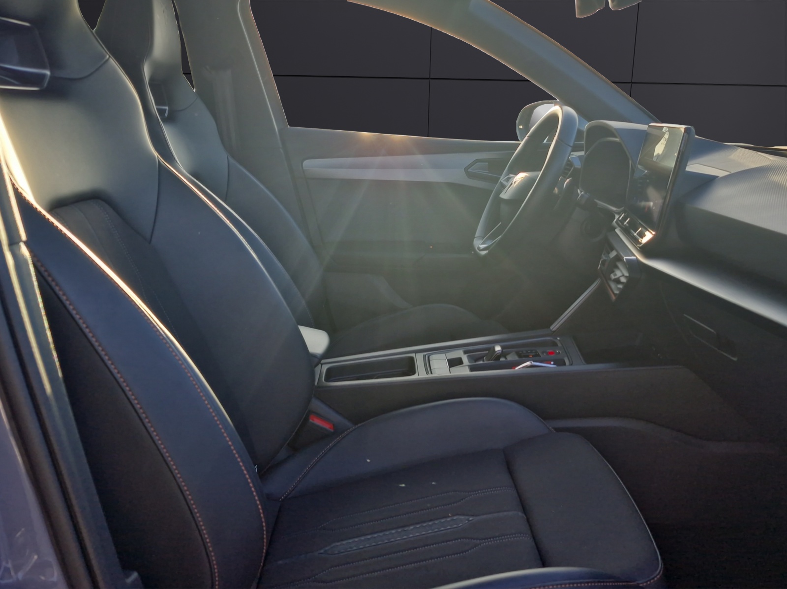 Fahrzeugabbildung CUPRA Leon VZ 2,0 TSI DSG ACC KAMERA NAVI LED