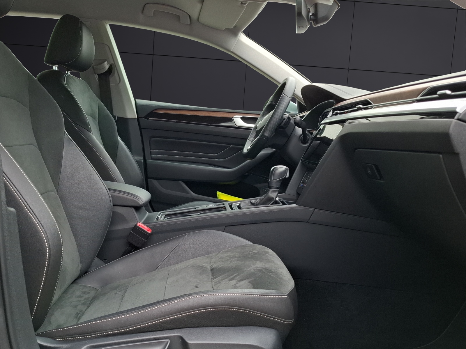 Fahrzeugabbildung Volkswagen Arteon SB TSI Elegance DSG LED Navi AID ACC PDC SHZ 18
