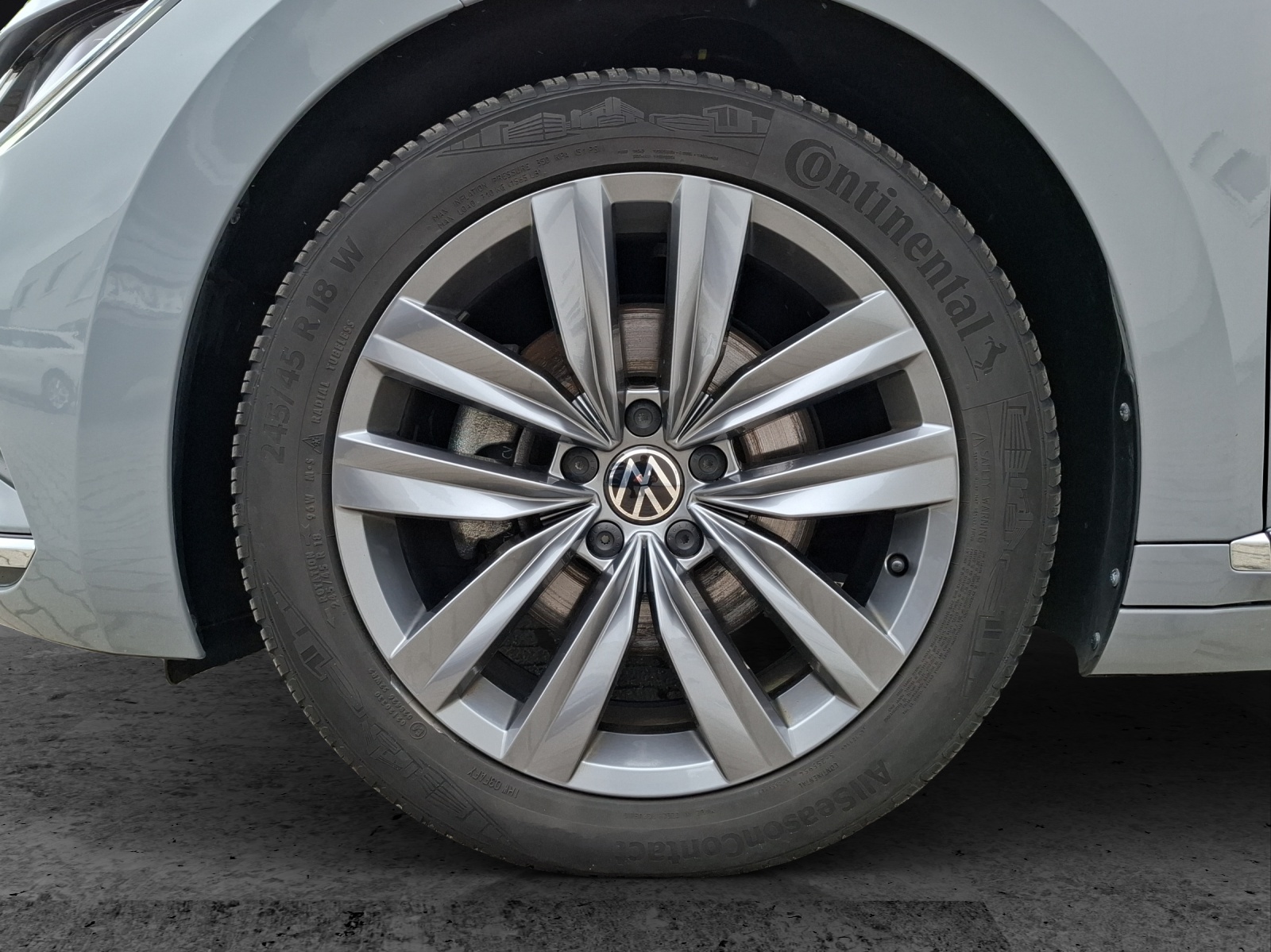 Fahrzeugabbildung Volkswagen Arteon SB TSI Elegance DSG LED Navi AID ACC PDC SHZ 18