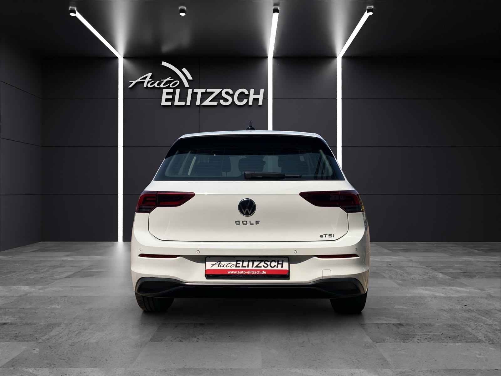 Fahrzeugabbildung Volkswagen Golf VIII eTSI Life DSG LED Navi ACC RFK