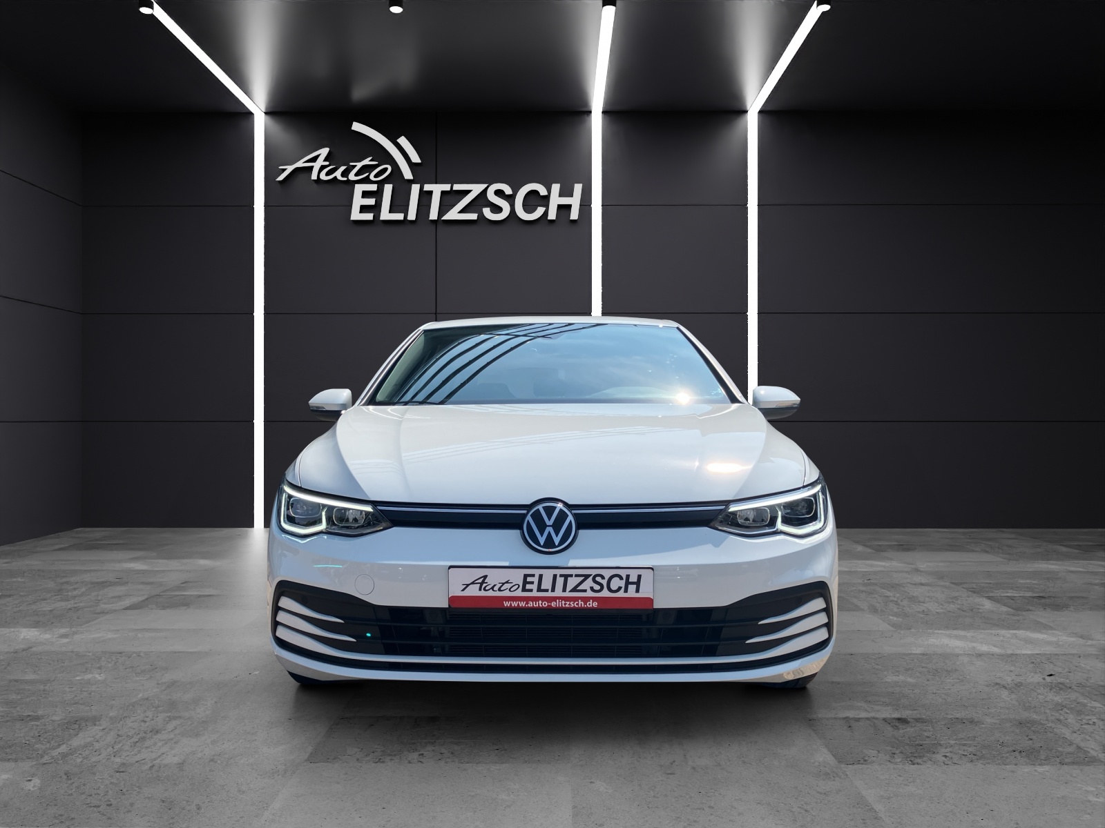 Fahrzeugabbildung Volkswagen Golf VIII eTSI Life DSG LED Navi ACC RFK