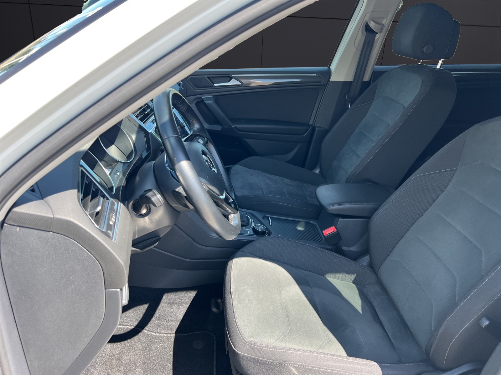 Fahrzeugabbildung Volkswagen Tiguan Allspace TDI Highline 4M DSG LED ACC DCC STH RFK