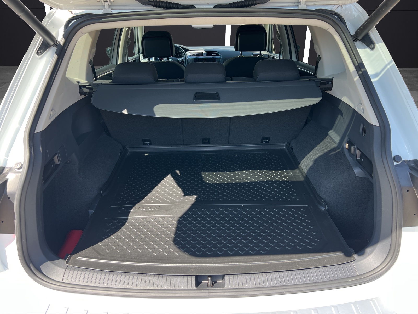 Fahrzeugabbildung Volkswagen Tiguan Allspace TDI Highline 4M DSG LED ACC DCC STH RFK