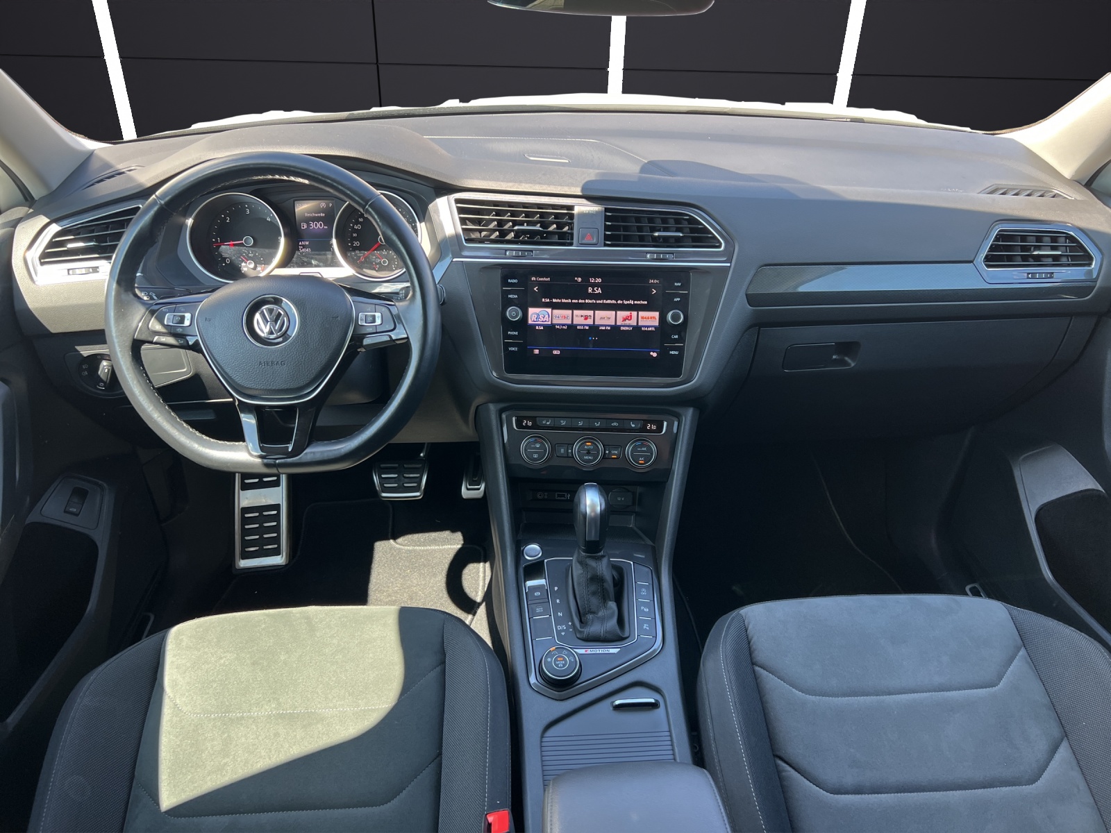 Fahrzeugabbildung Volkswagen Tiguan Allspace TDI Highline 4M DSG LED ACC DCC STH RFK