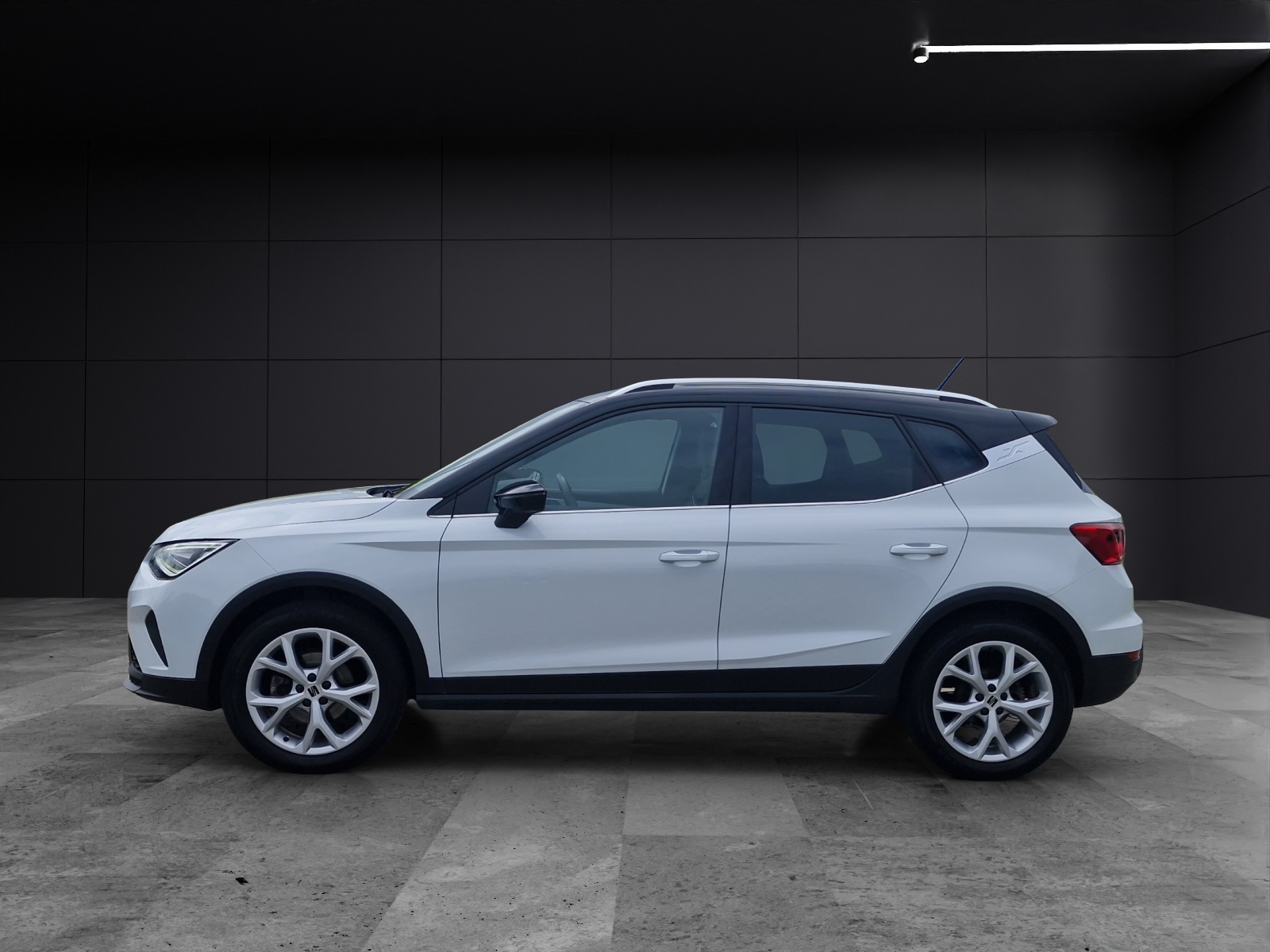 Fahrzeugabbildung SEAT Arona FR 1.0 TSI LED RFK ACC SH