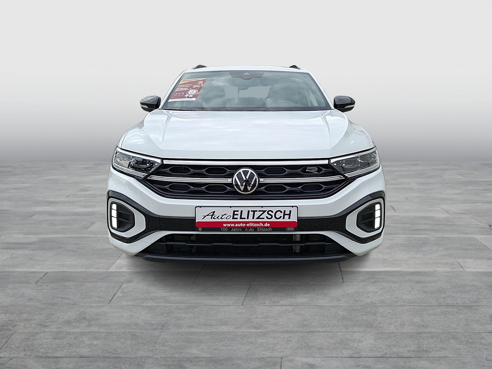 Fahrzeugabbildung Volkswagen T-Roc TSI R-Line DSG Matrix Navi AID ACC RFK SHZ