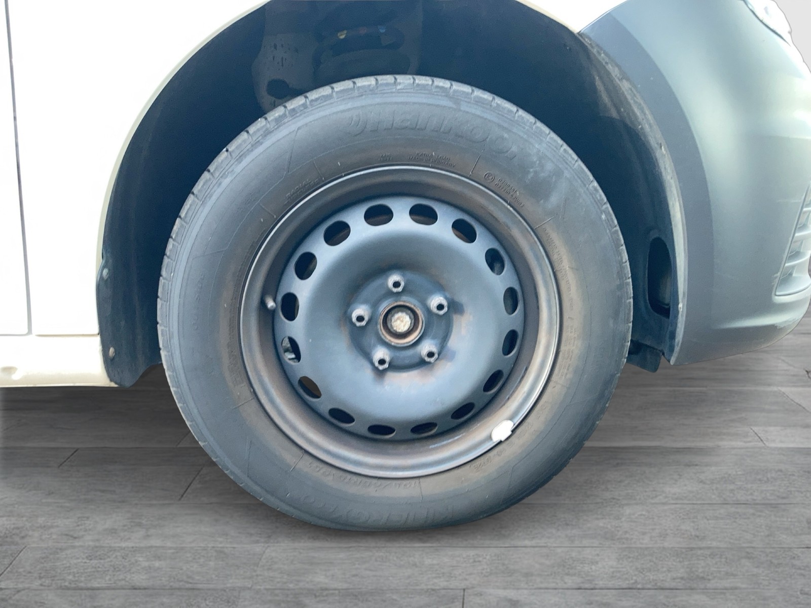 Fahrzeugabbildung Volkswagen Caddy Kombi TDI Maxi Rollstuhlumb. KLIMA GRA