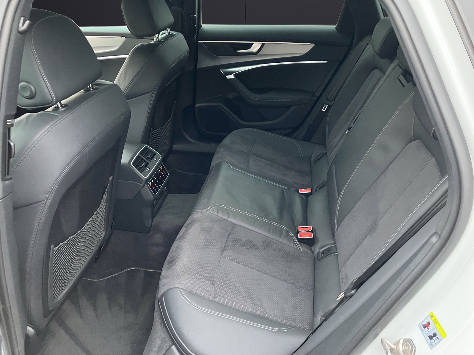 Fahrzeugabbildung Audi A6 Avant 50 TDI quattro sport AHZV HD Matrix Head up ACC Rückfk