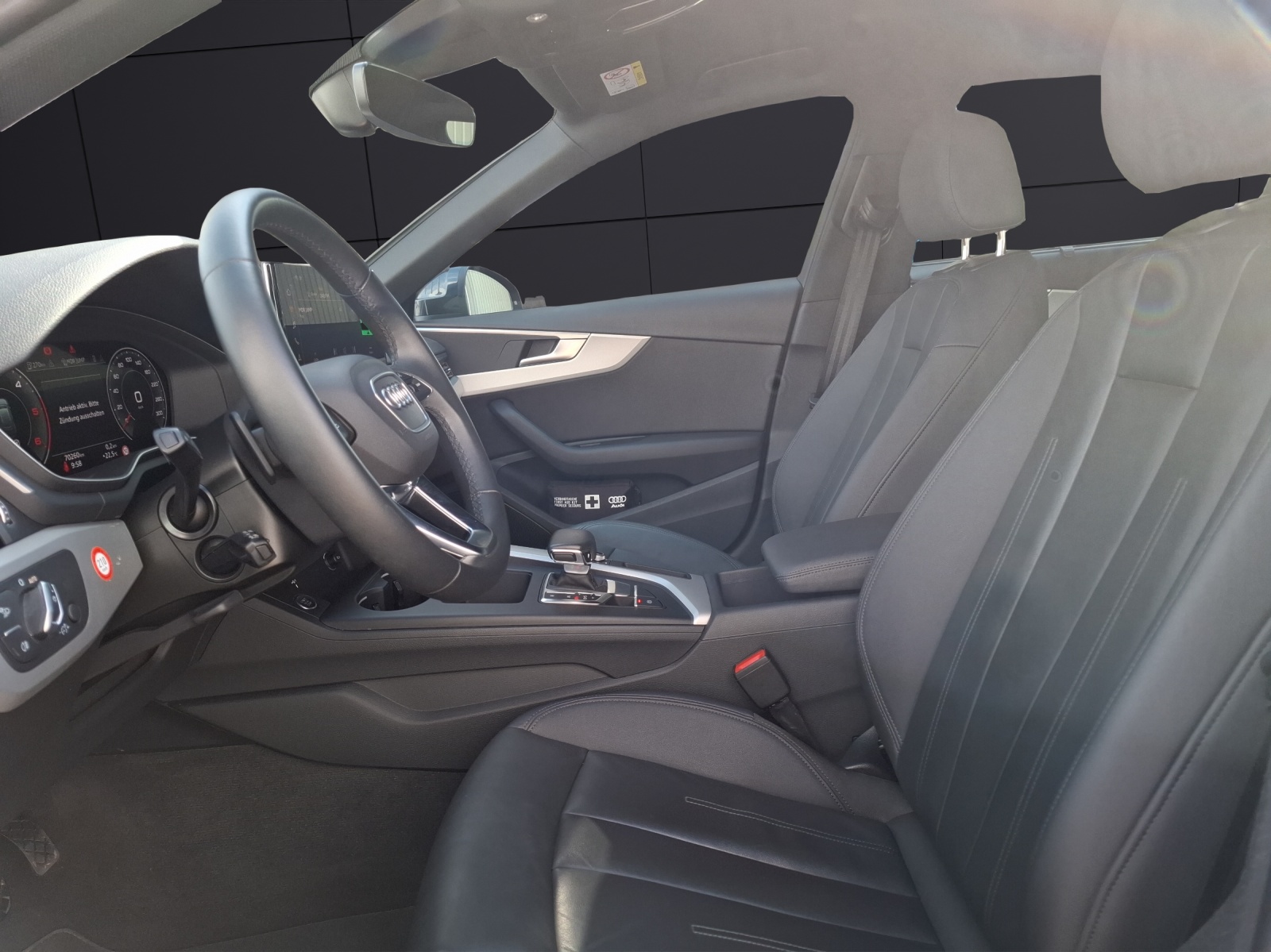 Fahrzeugabbildung Audi A4 Avant 40 TDI advanced quattro S-tronic Navi AVC ACC RFK