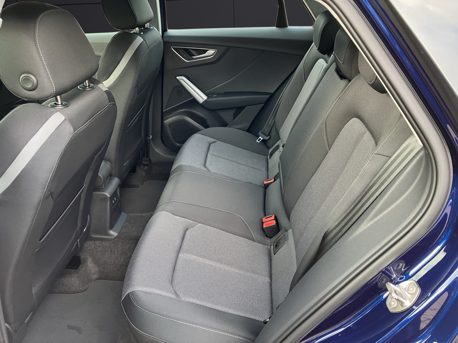 Fahrzeugabbildung Audi Q2 35 TFSI advanced LED,NAVI,DAB