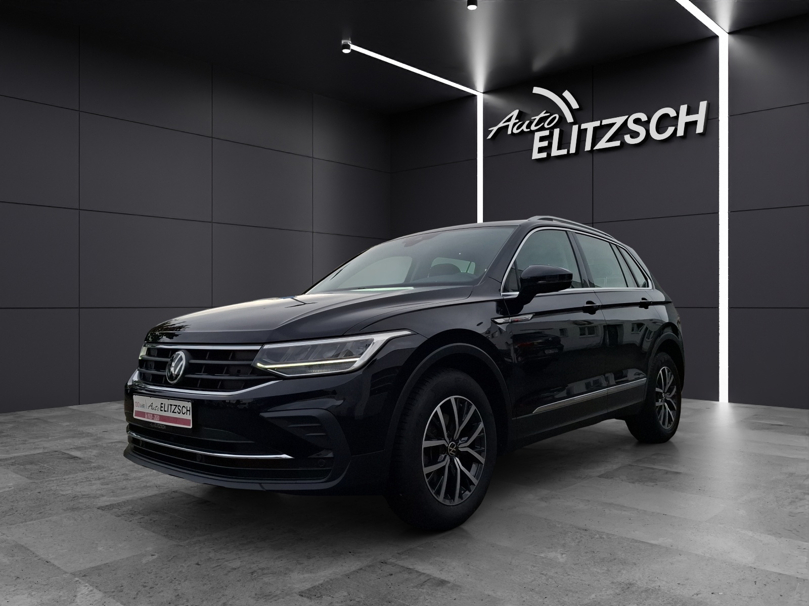 Fahrzeugabbildung Volkswagen Tiguan TSI Life DSG LED Navi Pano ACC PDC SH