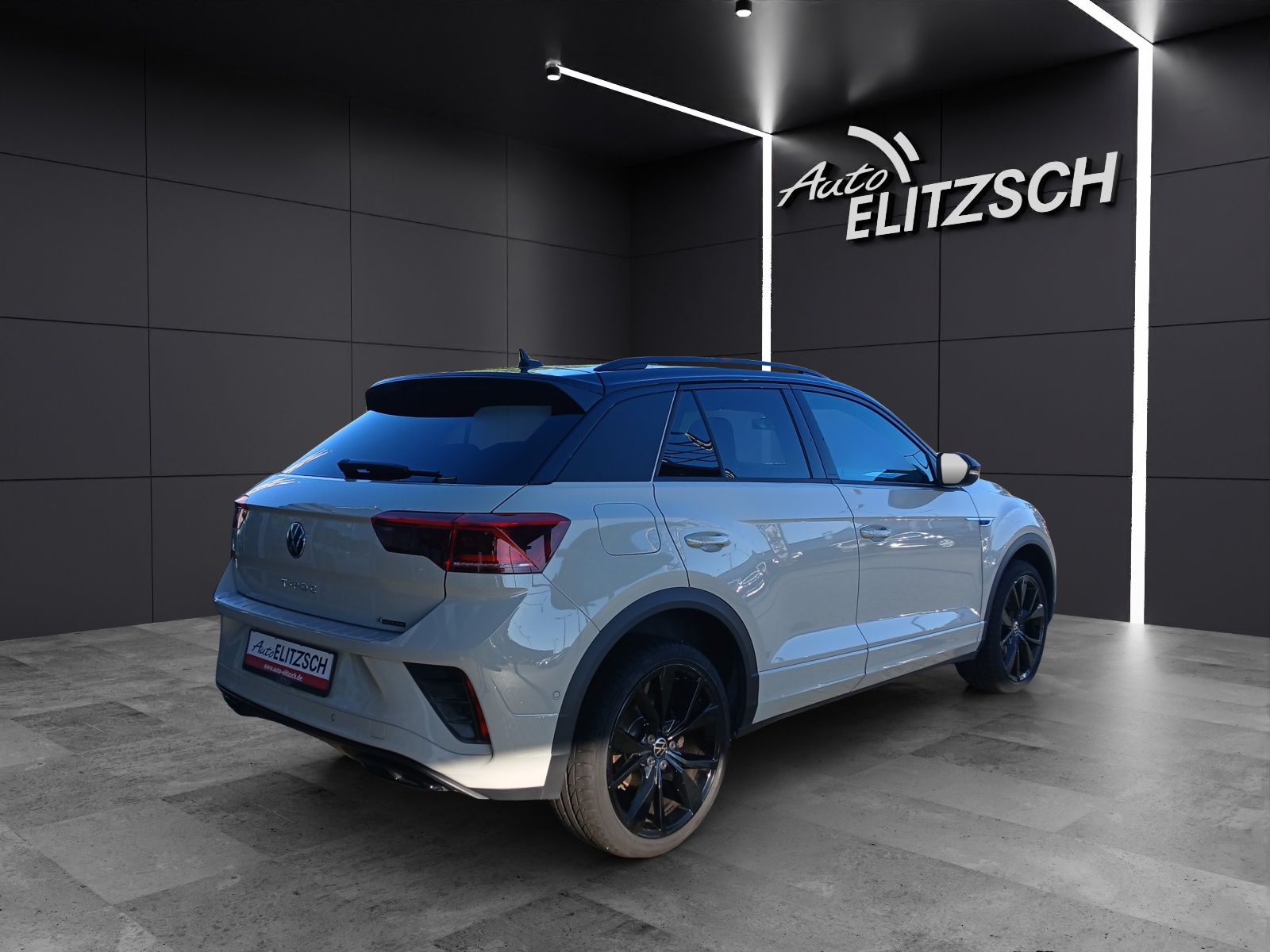Fahrzeugabbildung Volkswagen T-Roc TSI R-Line DSG 4M STH Matrix Navi Leder Pano AID ACC RFK SH 19