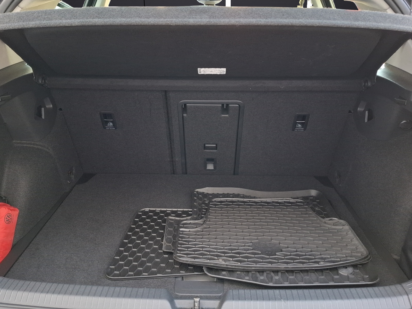 Fahrzeugabbildung Volkswagen Golf VIII TSI Life LEDplus Navi AID ACC RFK SH
