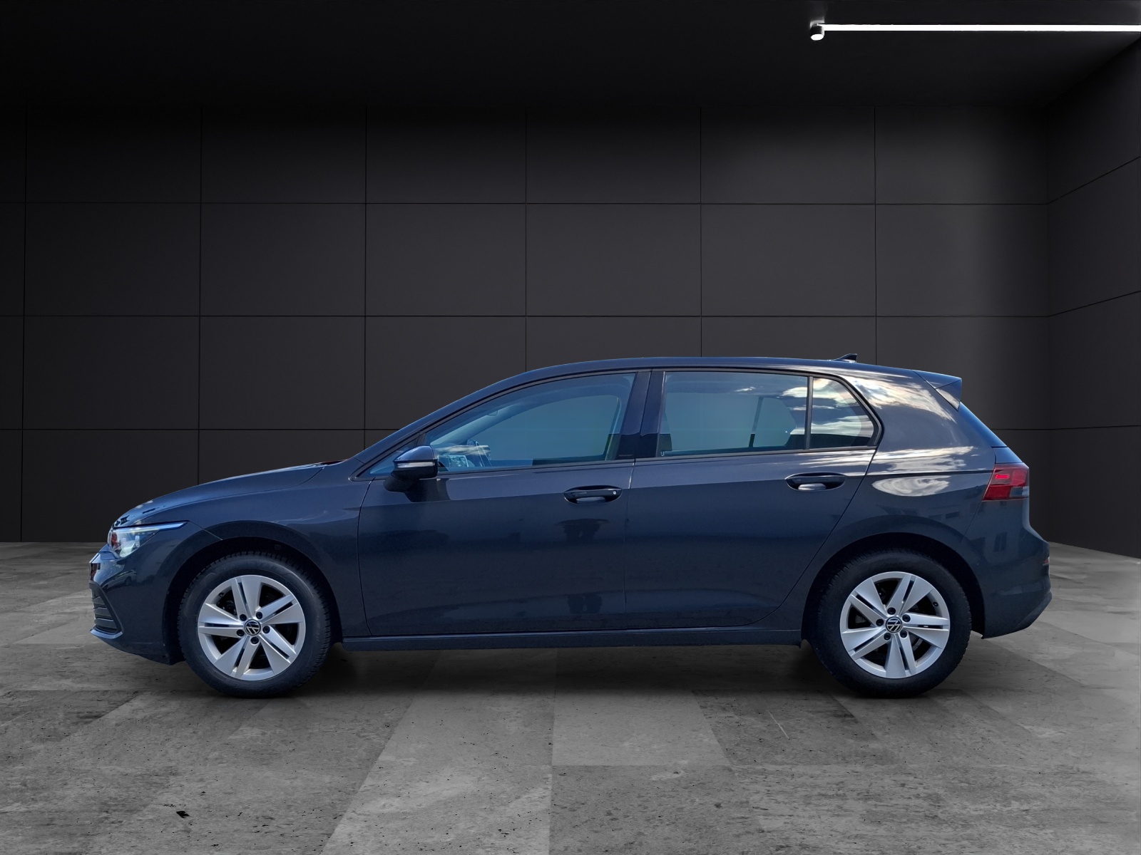 Fahrzeugabbildung Volkswagen Golf VIII TSI Life LEDplus Navi AID ACC RFK SH