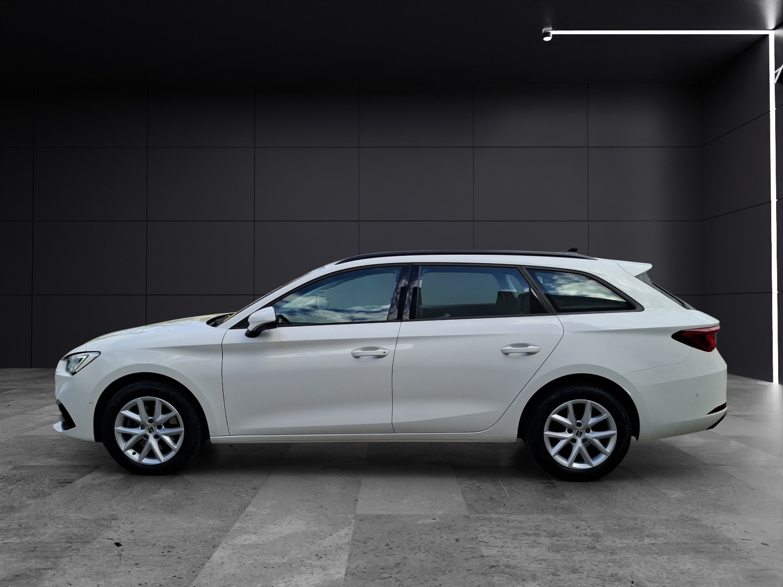 Fahrzeugabbildung SEAT Leon ST TDI Style DSG LED Navi AID ACC RFK SH