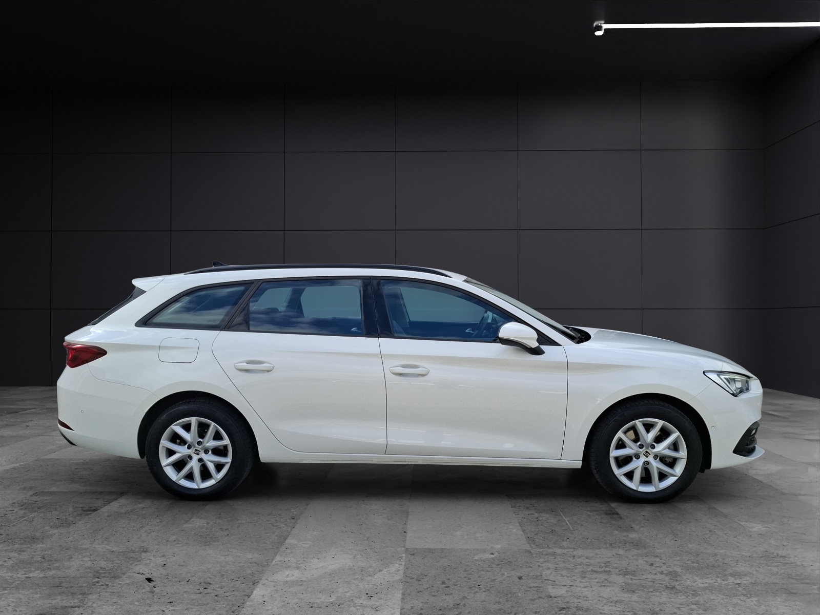 Fahrzeugabbildung SEAT Leon ST TDI Style DSG LED Navi AID ACC RFK SH