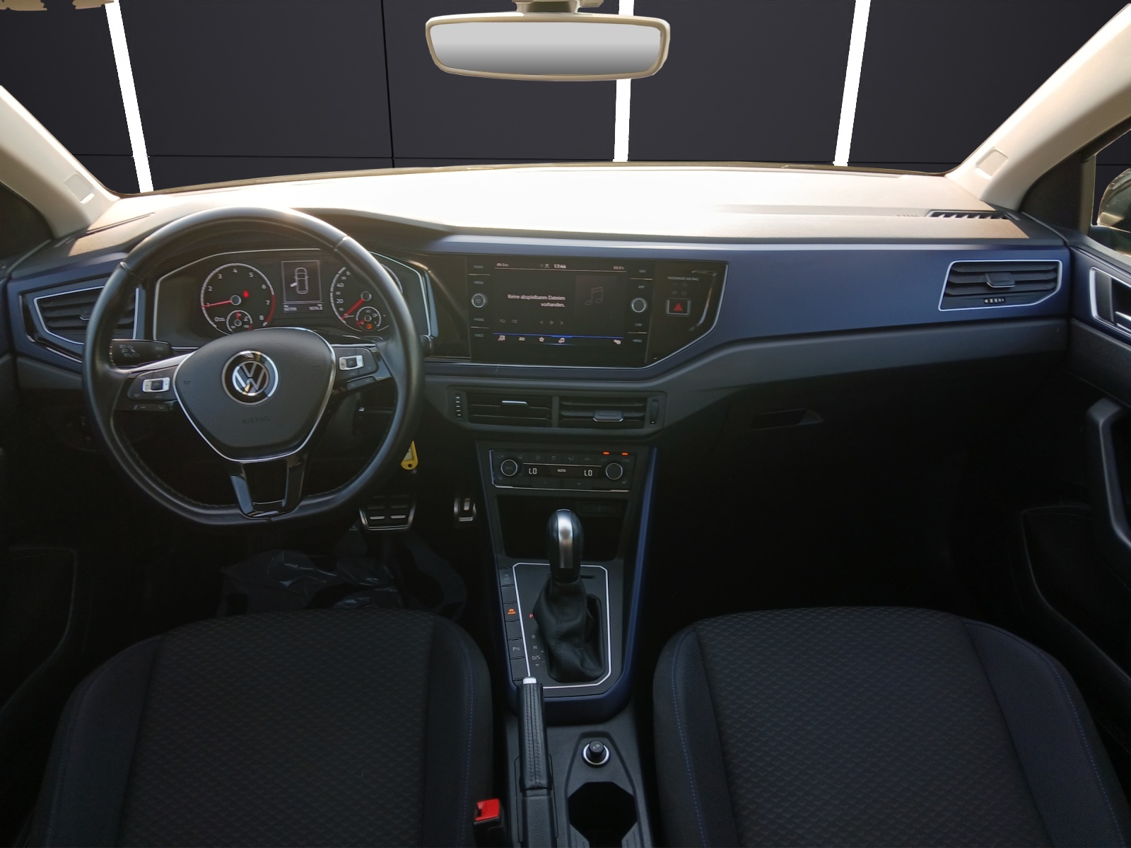 Fahrzeugabbildung Volkswagen Polo TSI United DSG LED Climatronic ACC PDC SH LM