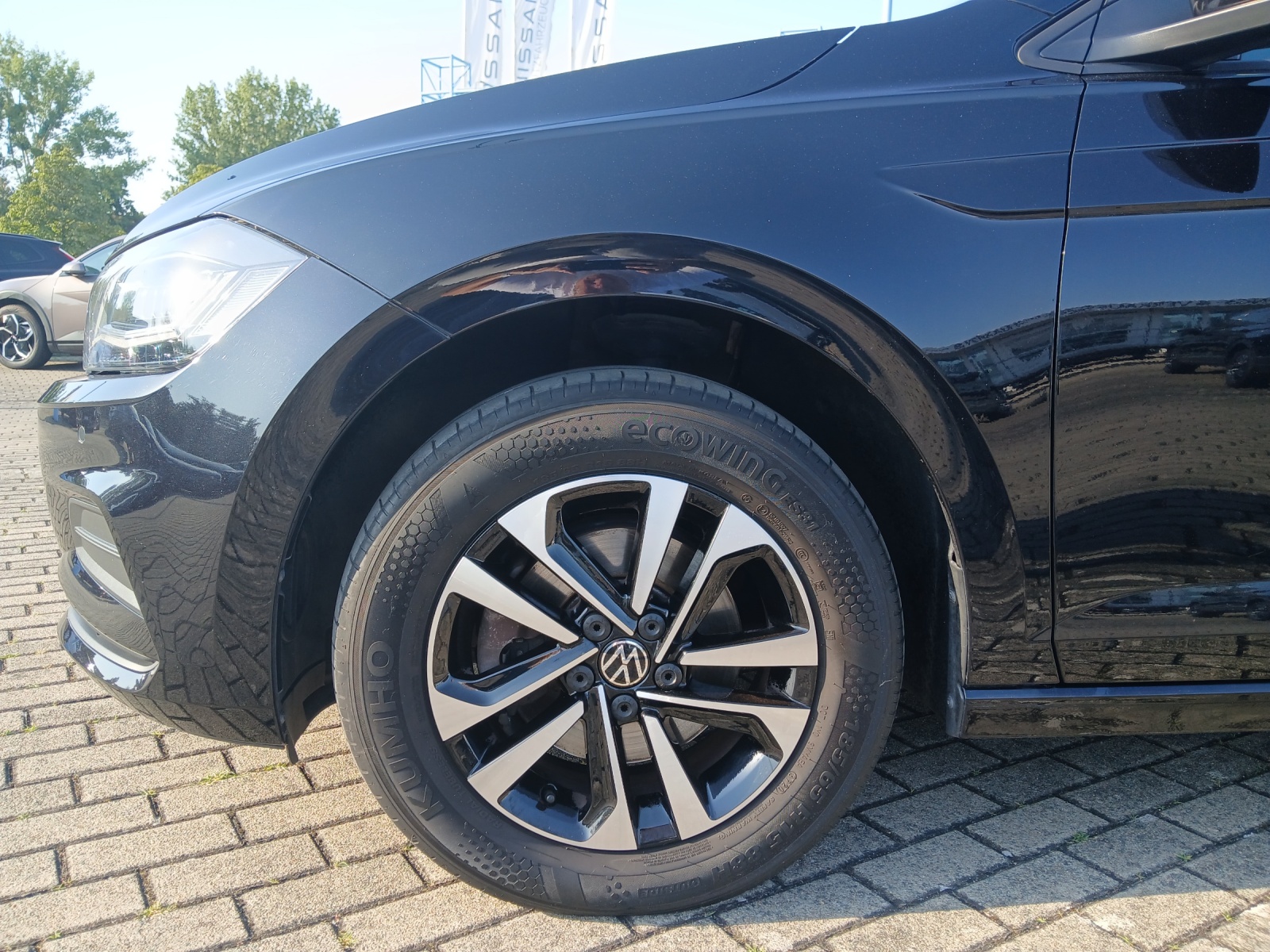Fahrzeugabbildung Volkswagen Polo TSI United DSG LED Climatronic ACC PDC SH LM