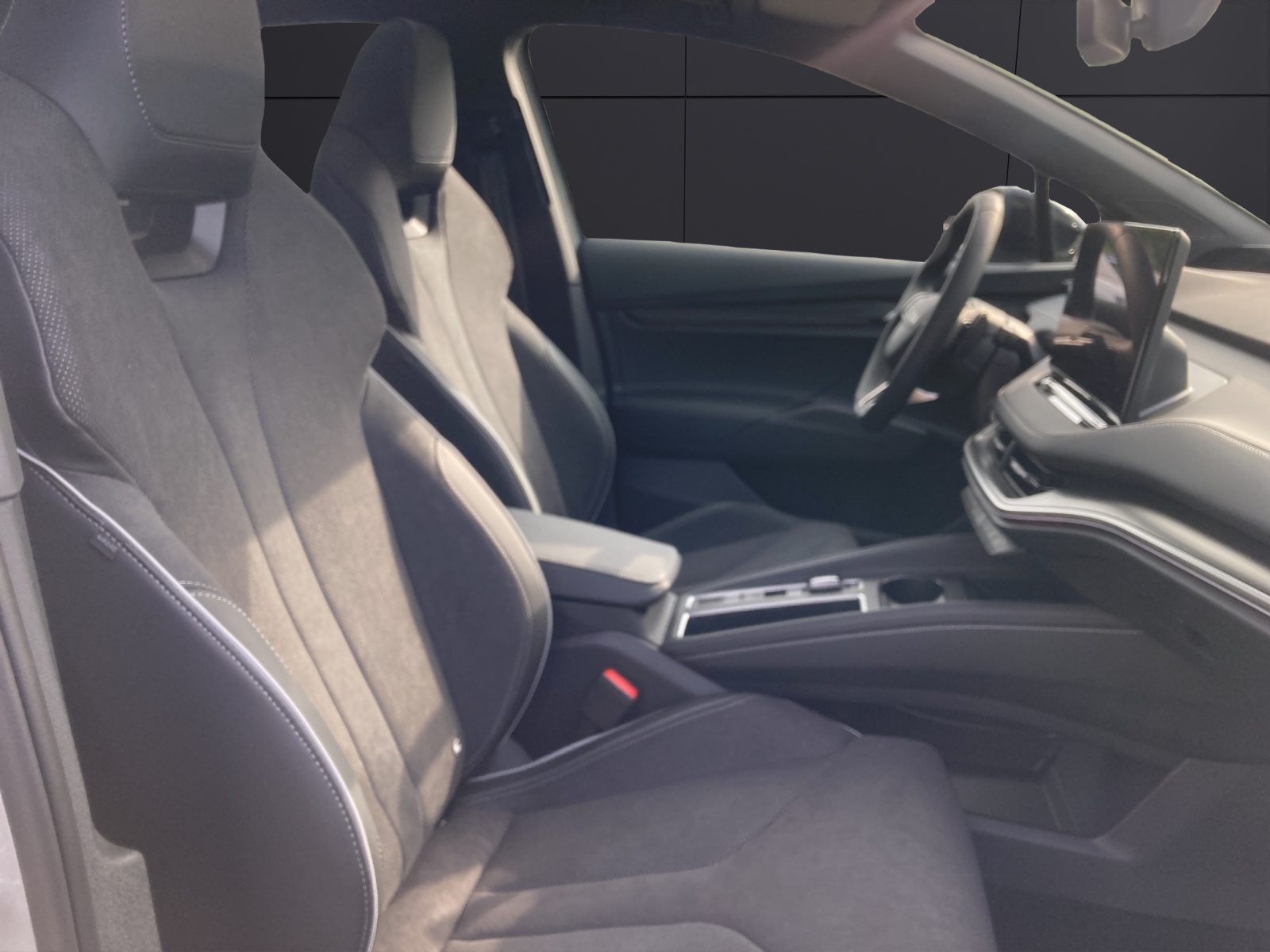 Fahrzeugabbildung SKODA Enyaq Coupé 85 Sportline Matrix-LED,AZV, Navi, ACC, Pano-Dach,
