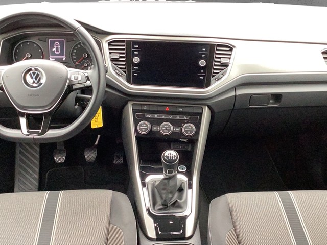 Fahrzeugabbildung Volkswagen T-Roc TSI Style LED Navi AHK ACC RFK SH