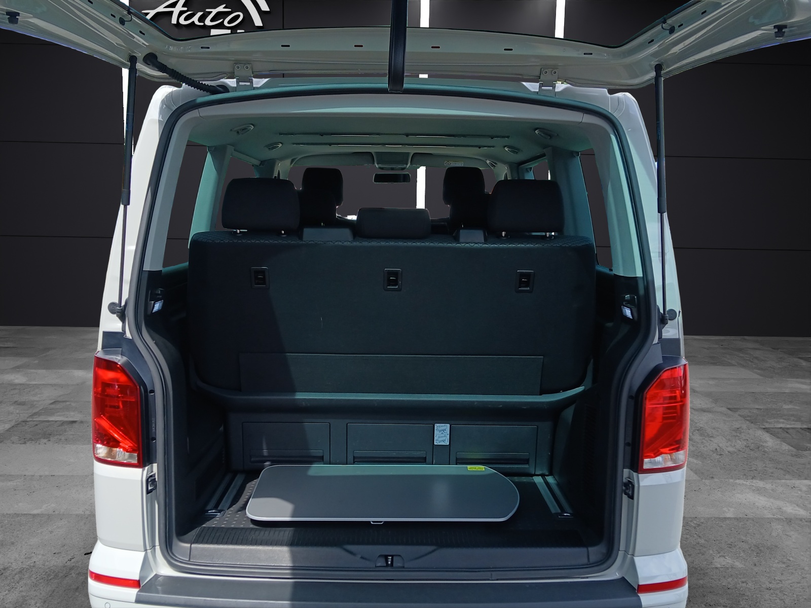 Fahrzeugabbildung Volkswagen T6 Multivan T6.1 TDI Family DSG CarPlay PDC SH