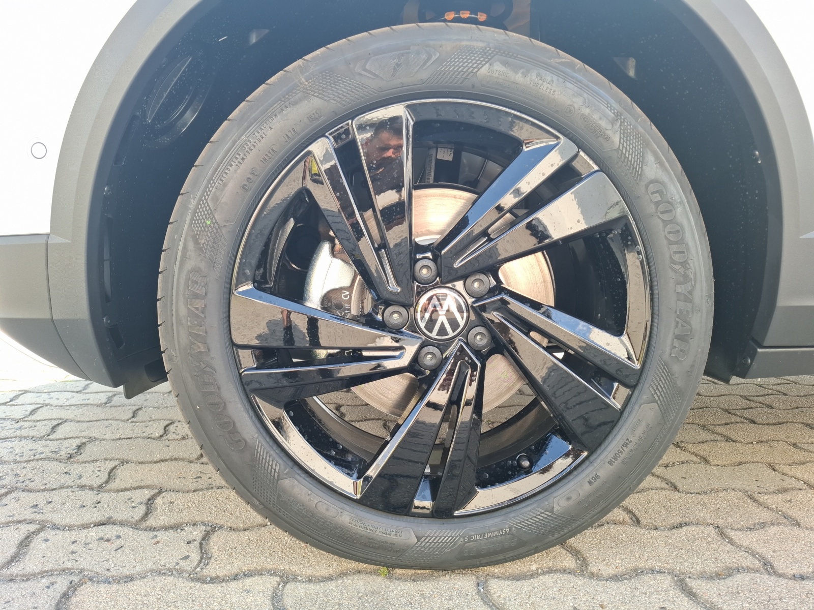 Fahrzeugabbildung Volkswagen T-Roc 2.0l TDI DSG Style 4Motion AHZV, IQ.LIGHT