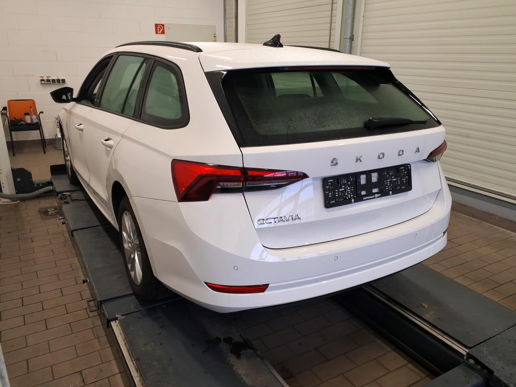 Fahrzeugabbildung SKODA Octavia Combi TDI Ambition DSG LED Navi ACC PDC SH