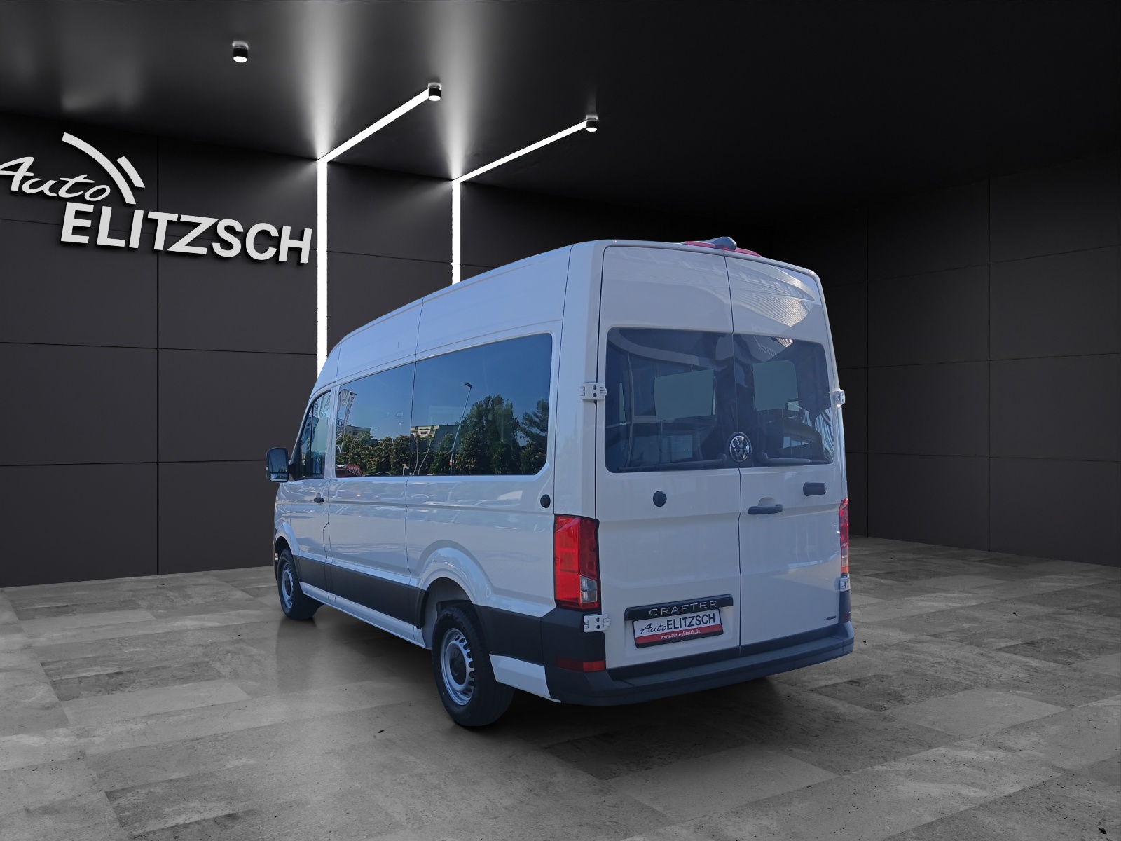 Fahrzeugabbildung Volkswagen Crafter Kasten 2,0l TDI 130 kW MR 4MOT LED RearView STANDH.