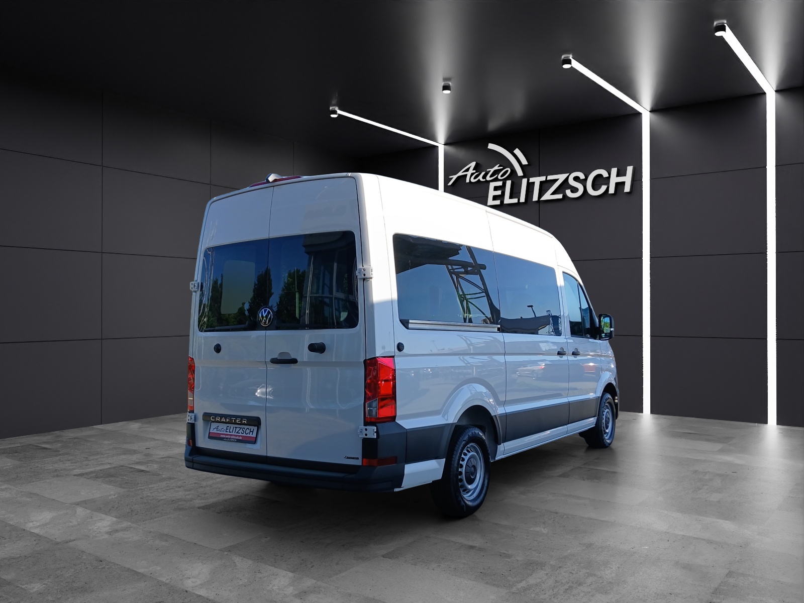Fahrzeugabbildung Volkswagen Crafter Kasten 2,0l TDI 130 kW MR 4MOT LED RearView STANDH.