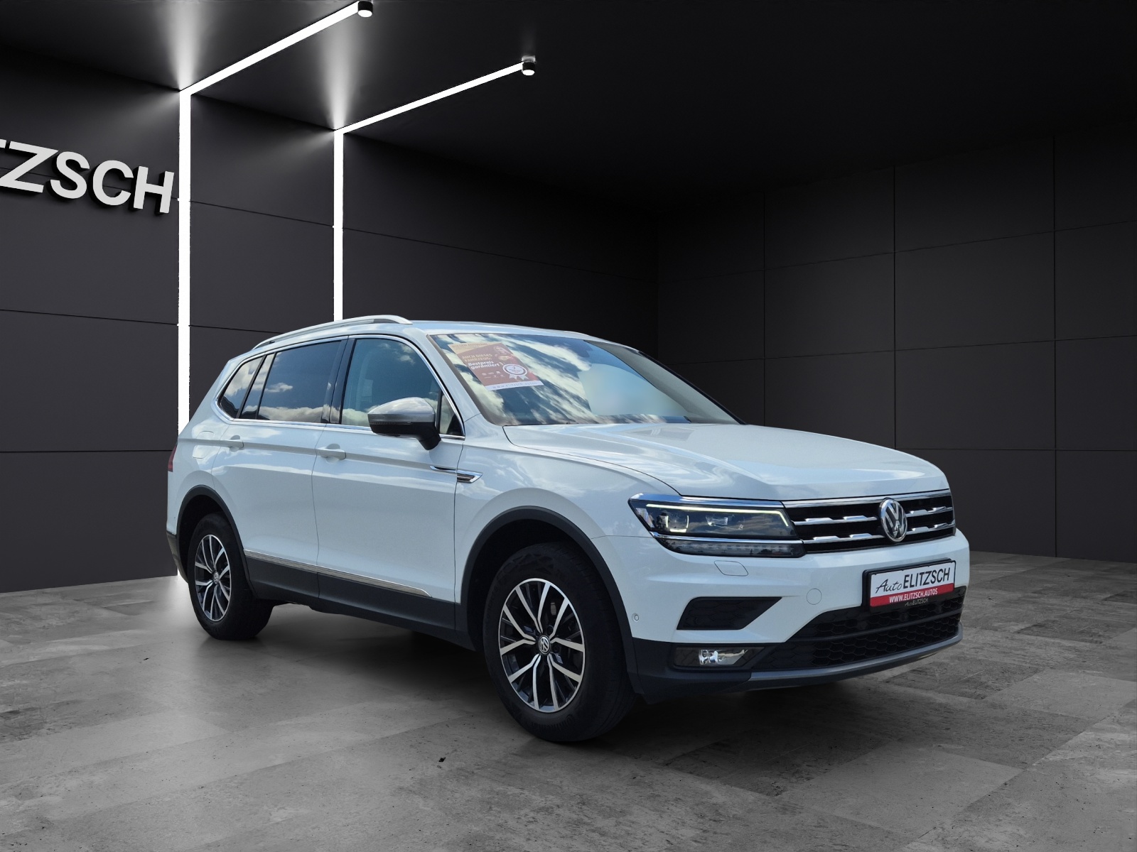 Fahrzeugabbildung Volkswagen Tiguan Allspace TSI Comfortline DSG LED Navi AID ACC RFK HUD SHZ