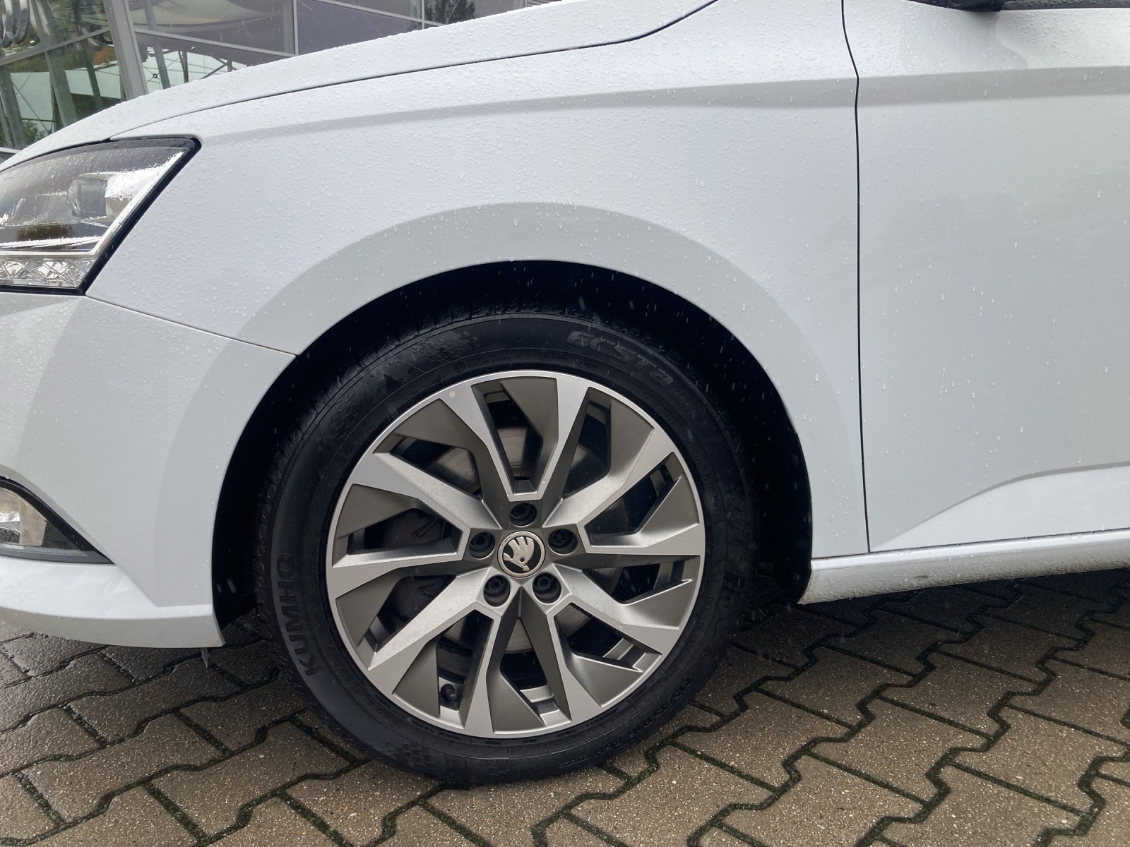 Fahrzeugabbildung SKODA Fabia Combi TSI Best-of DSG Navi Climatronic GRA PDC SH LM