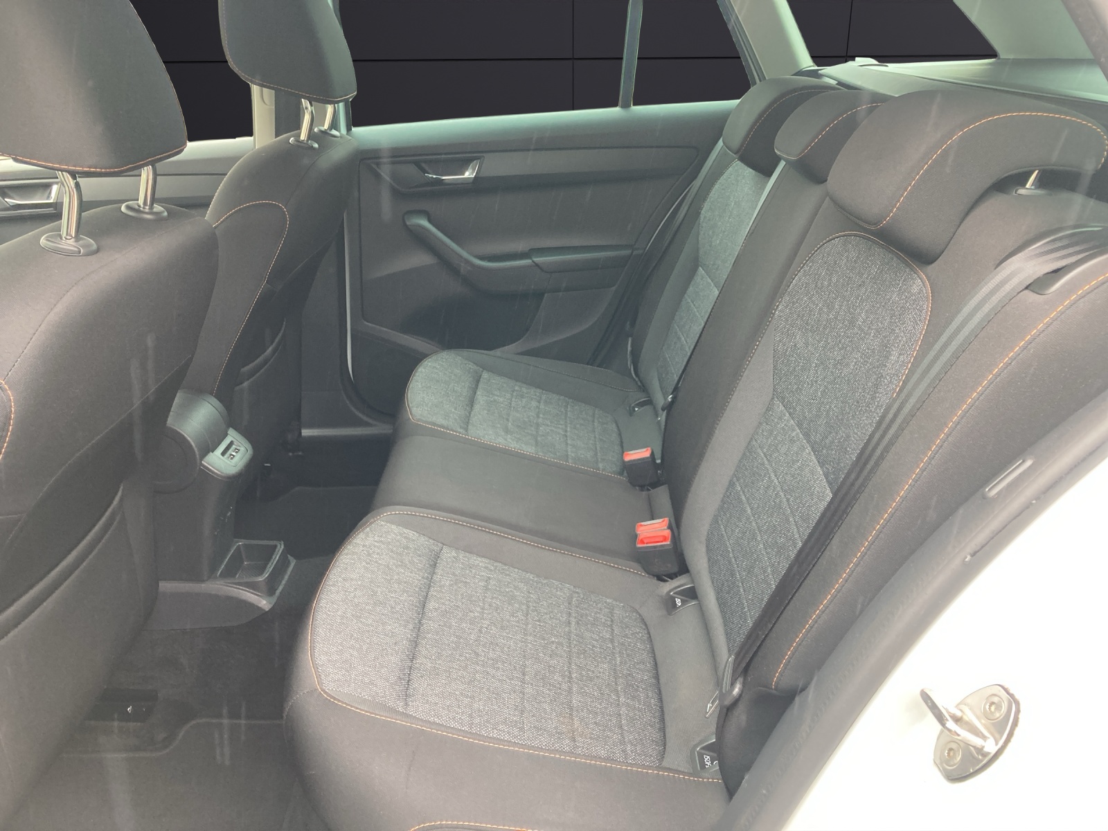 Fahrzeugabbildung SKODA Fabia Combi TSI Best-of DSG Navi Climatronic GRA PDC SH LM