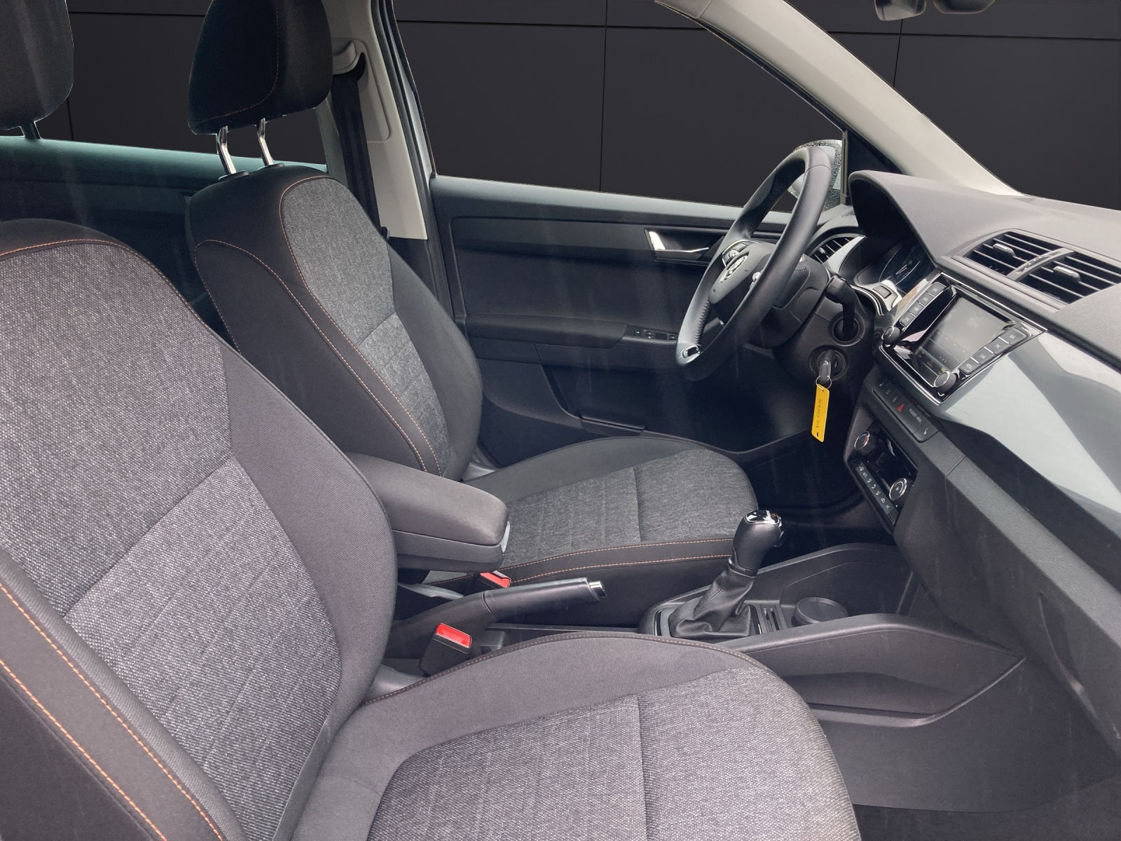 Fahrzeugabbildung SKODA Fabia Combi TSI Best-of DSG Navi Climatronic GRA PDC SH LM