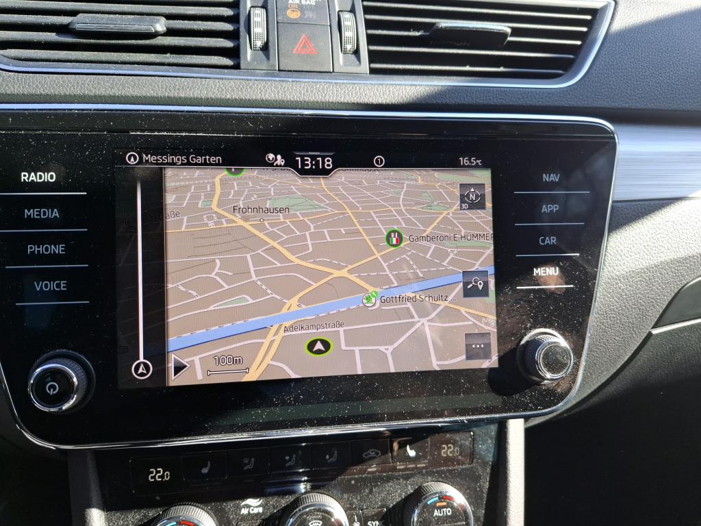 Fahrzeugabbildung SKODA Superb Combi TDI Ambition DSG LED AHK Navi VC ACC SH