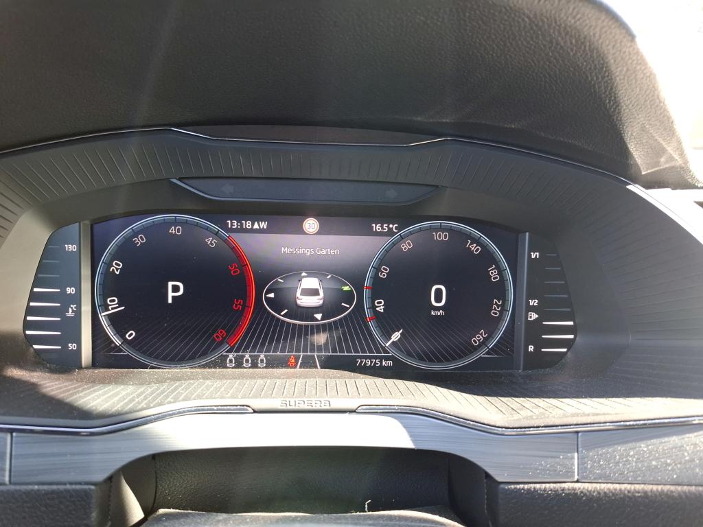 Fahrzeugabbildung SKODA Superb Combi TDI Ambition DSG LED AHK Navi VC ACC SH