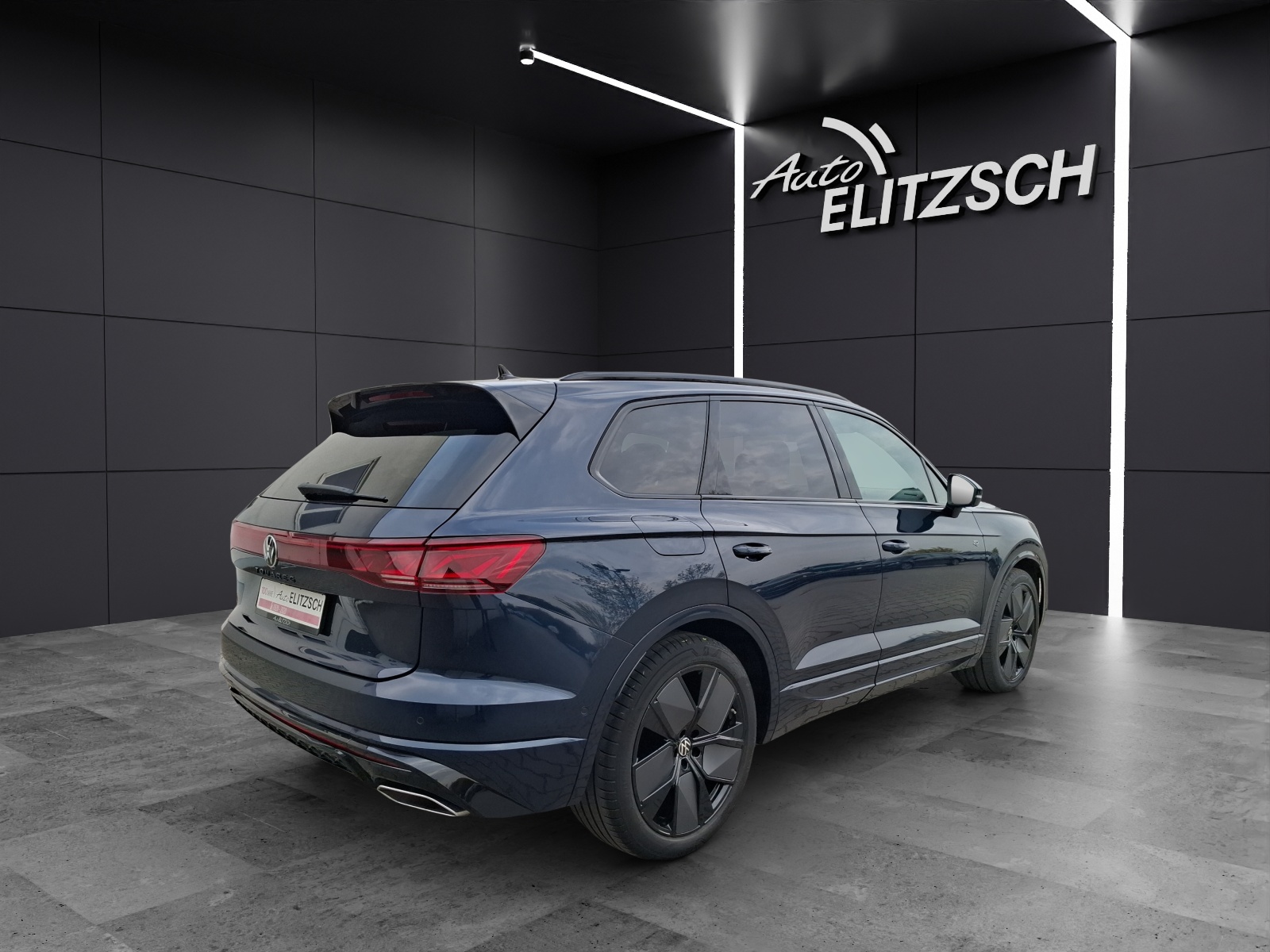 Fahrzeugabbildung Volkswagen Touareg R-Line TDI 4M IQ.Light ACC AHK STH PANO LUFT SH LRHzg 360° AppConnect Ambiente