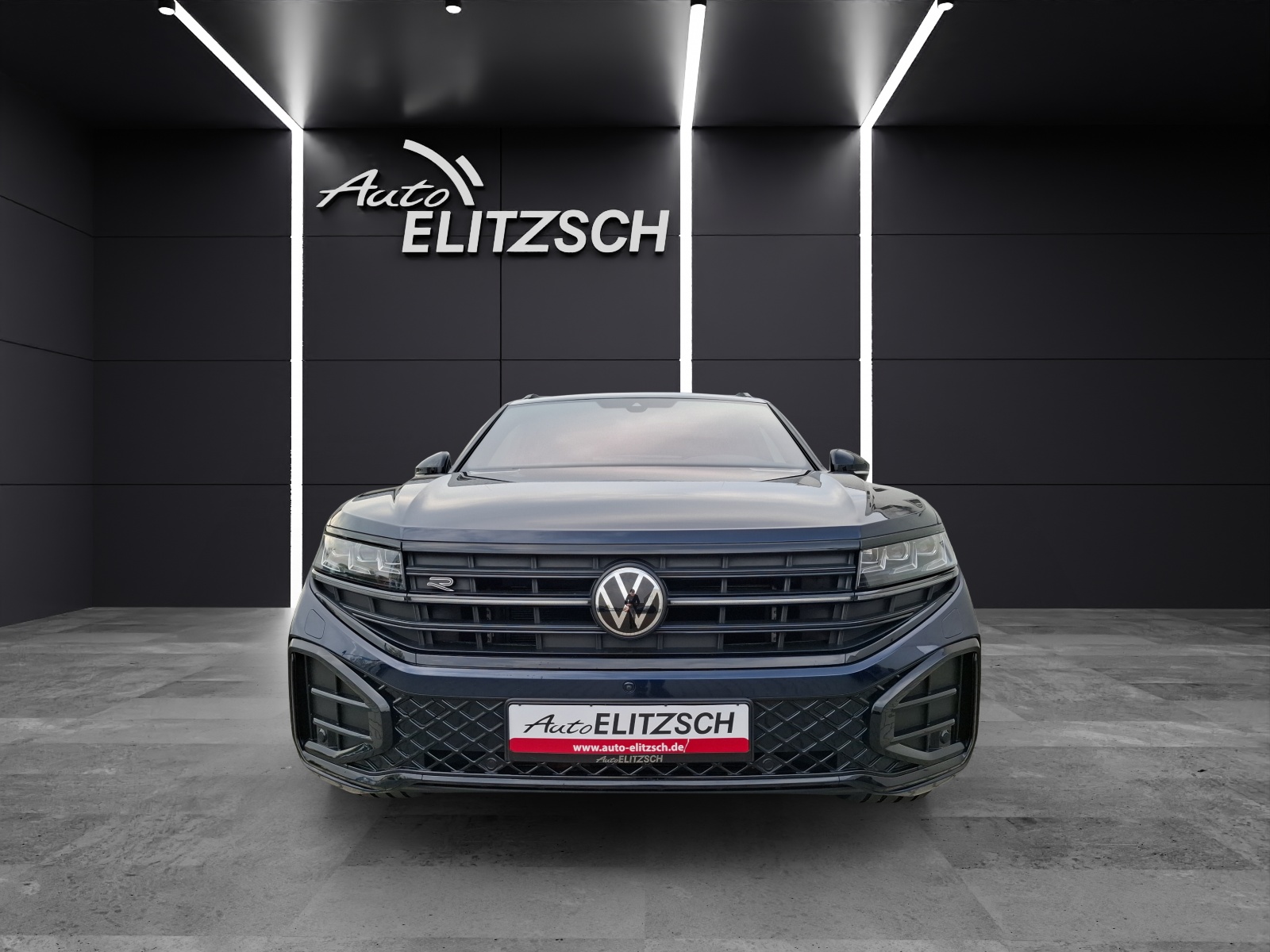 Fahrzeugabbildung Volkswagen Touareg R-Line TDI 4M IQ.Light ACC AHK STH PANO LUFT SH LRHzg 360° AppConnect Ambiente