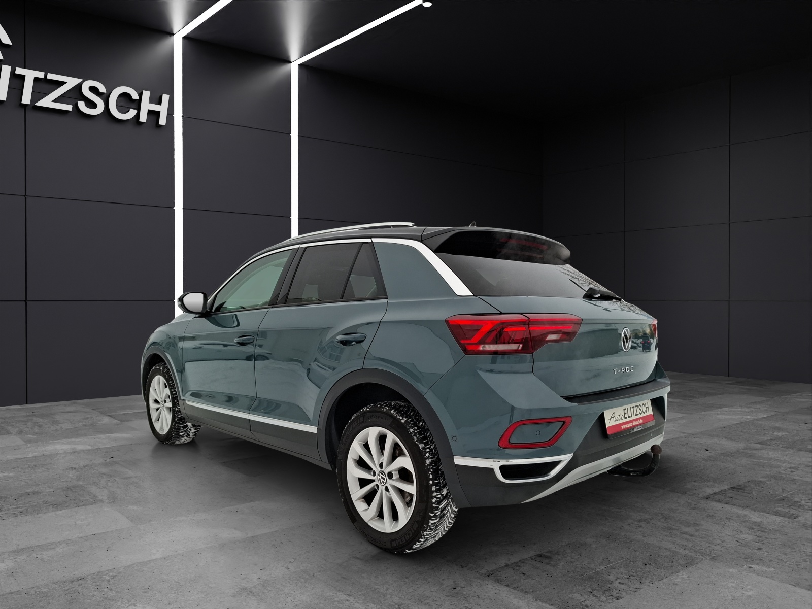 Fahrzeugabbildung Volkswagen T-Roc TSI Style DSG LED-plus AHK Navi AID ACC Park-Assist SH