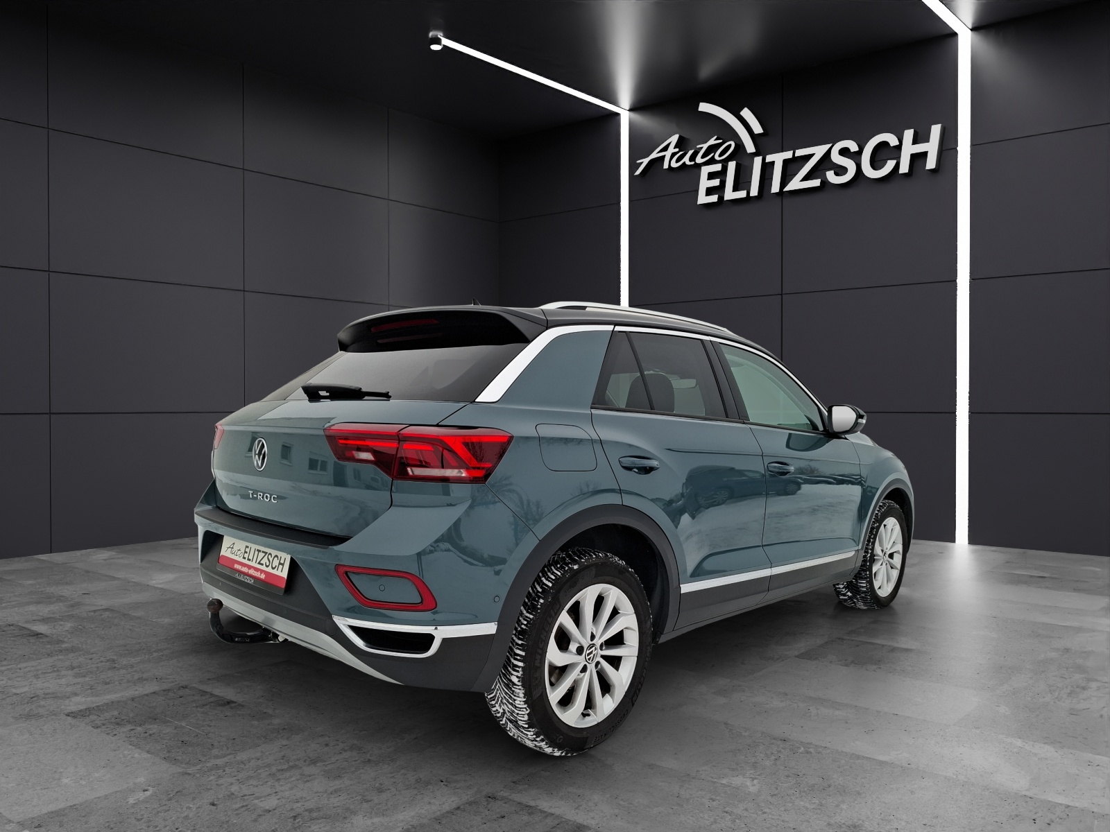 Fahrzeugabbildung Volkswagen T-Roc TSI Style DSG LED-plus AHK Navi AID ACC Park-Assist SH