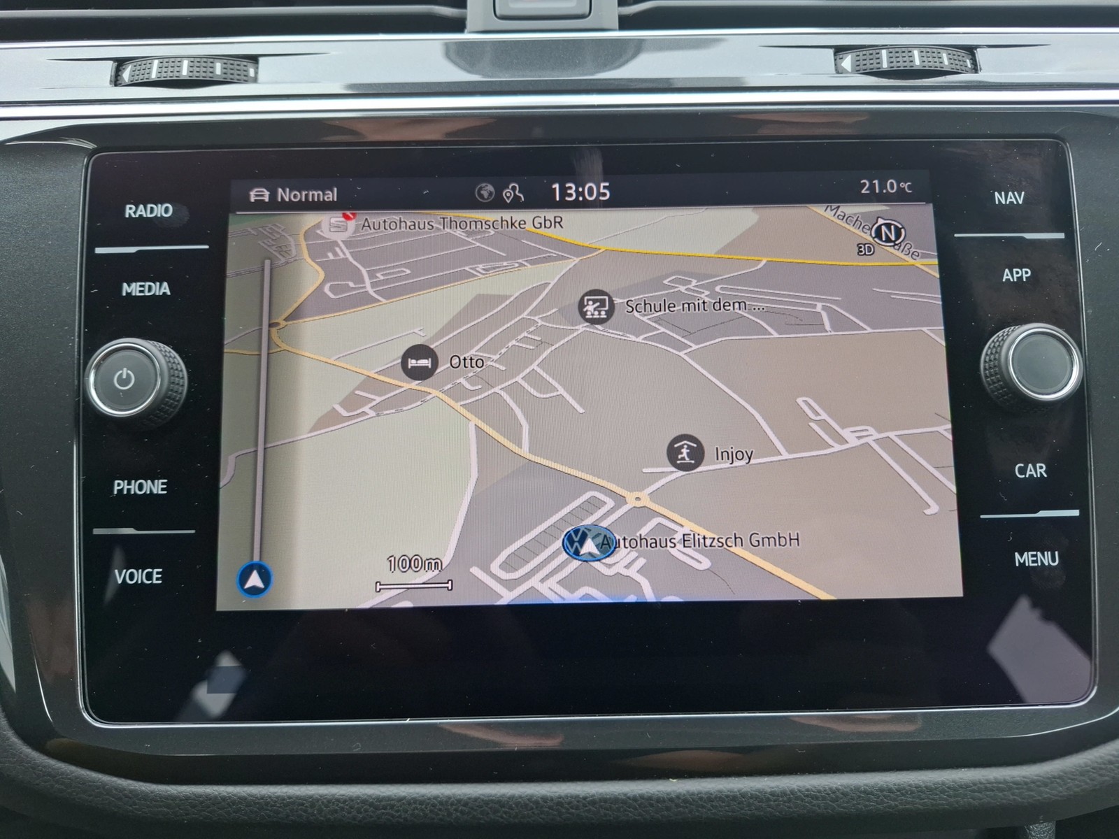 Fahrzeugabbildung Volkswagen Tiguan TDI Life DSG 4M LED AHK Navi ACC Park-Assist SH