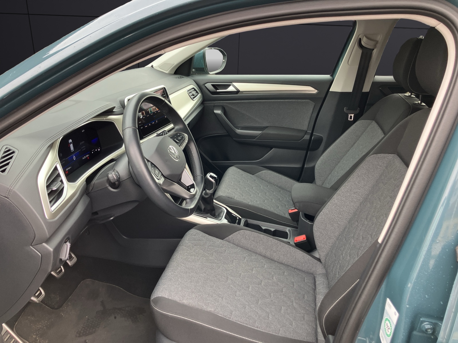 Fahrzeugabbildung Volkswagen T-Roc 1.0 TSI Move LEDplus AHK Navi AID ACC RFK SH