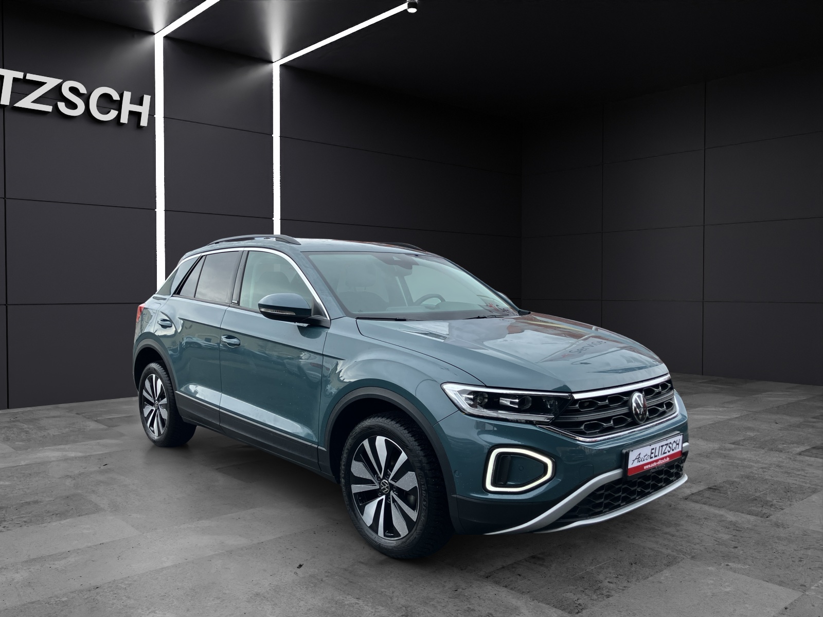 Fahrzeugabbildung Volkswagen T-Roc 1.0 TSI Move LEDplus AHK Navi AID ACC RFK SH