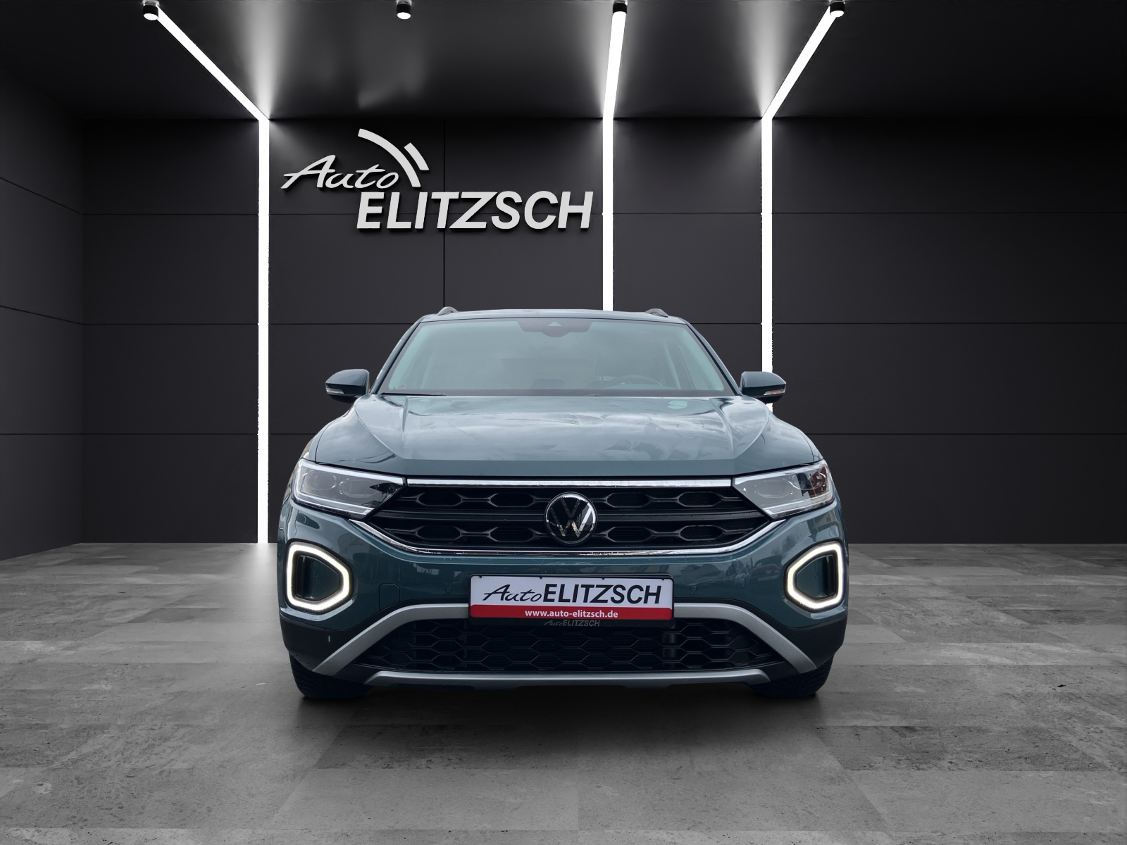 Fahrzeugabbildung Volkswagen T-Roc 1.0 TSI Move LEDplus AHK Navi AID ACC RFK SH